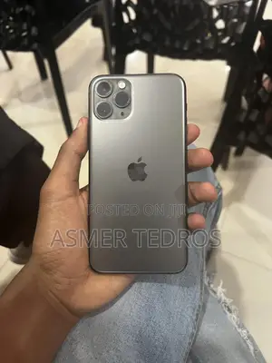 Photo - Apple iPhone 11 Pro 64 GB Gray