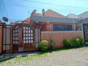 Furnished 3bdrm Villa in Bole for sale