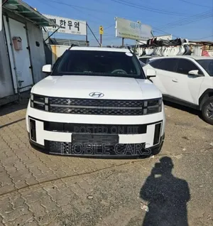 Photo - New Hyundai Santa Fe Calligraphy AWD 2025 White