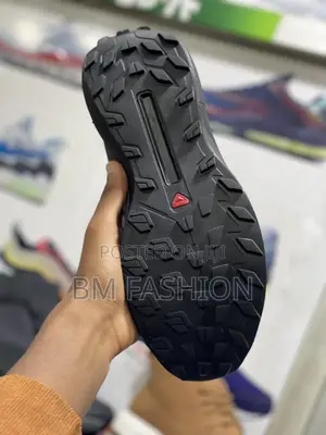 Black Grcco Men’S Quality Sneakers Made in China