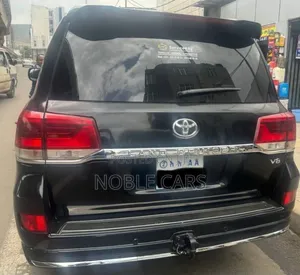 Toyota Land Cruiser 2010 Matt Black