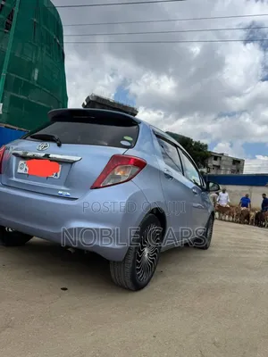 Toyota Yaris 2013 Blue