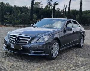 Mercedes-Benz E200 2012 Gray