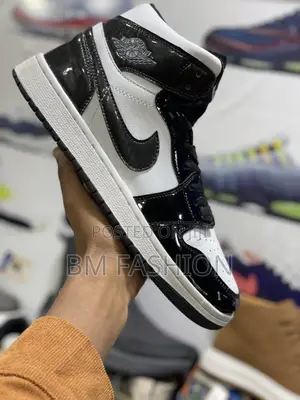 Jordan 1 High Black X White Size 40-43