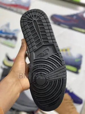 Jordan 1 High Black X White Size 40-43