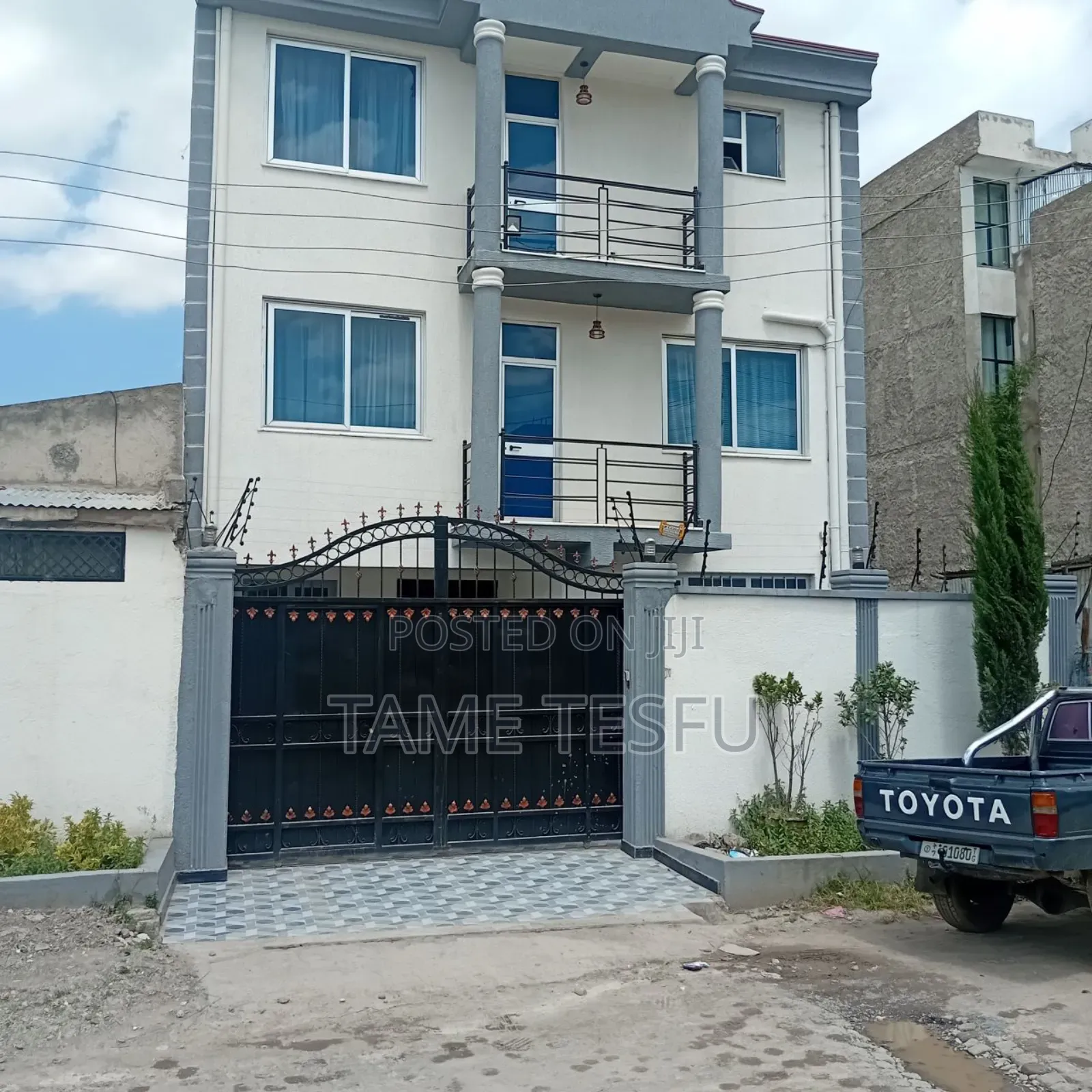 Furnished 8bdrm House in ሀያት, Bole for sale