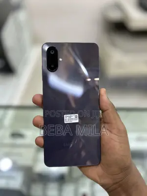 Photo - New Samsung Galaxy M05 64 GB Black