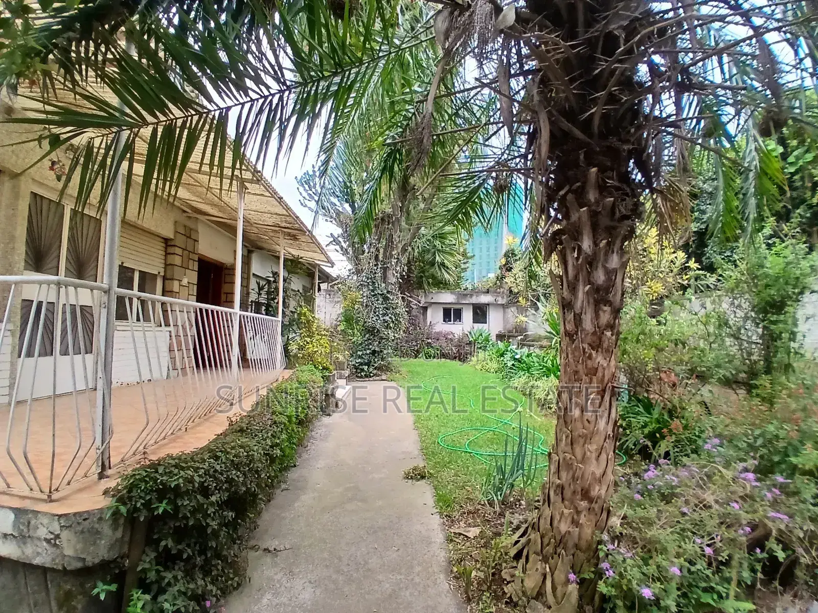 4bdrm Villa in Bole for rent