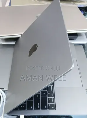 Photo - New Laptop Apple MacBook Air 2022 M2 8GB Apple M2 SSD 256GB