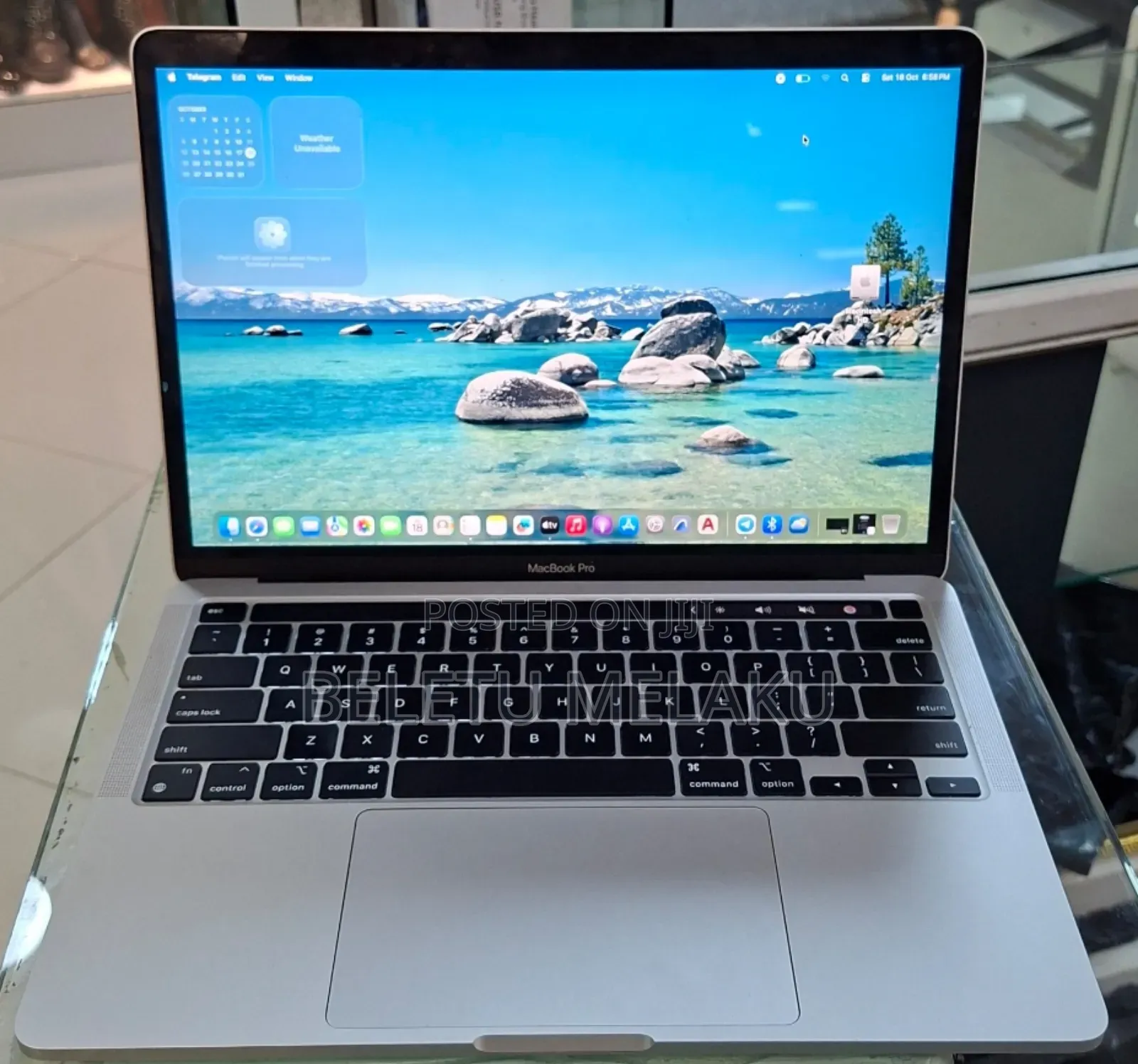 New Laptop Apple MacBook Pro 2022 M2 8GB Apple M2 SSD 512GB