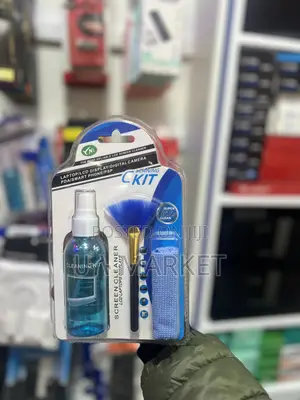 Photo - Laptop Cleaner