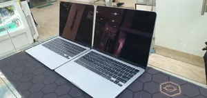 New Laptop Apple MacBook Air 2025 M4 13-Inch 16GB Apple M4 SSD 256GB