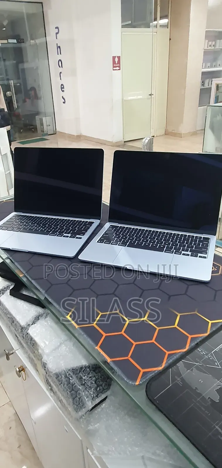 New Laptop Apple MacBook Air 2025 M4 13-Inch 16GB Apple M4 SSD 256GB