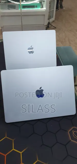 New Laptop Apple MacBook Air 2025 M4 13-Inch 16GB Apple M4 SSD 256GB