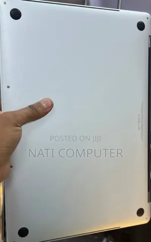 Photo - New Laptop Apple MacBook Pro 2019 32GB Intel Core I9 SSD 512GB
