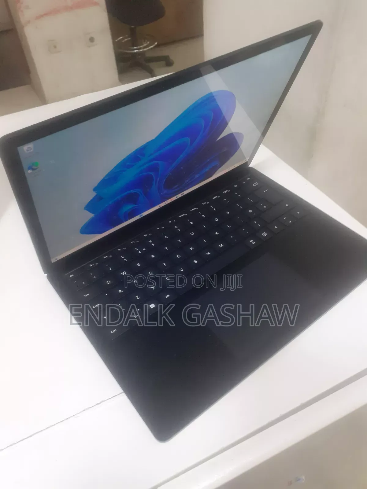 New Laptop Microsoft Surface 16GB Intel Core I5 SSD 512GB