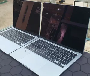 New Laptop Apple MacBook Air 2025 M4 13-inch 16GB Apple M4 SSD 256GB