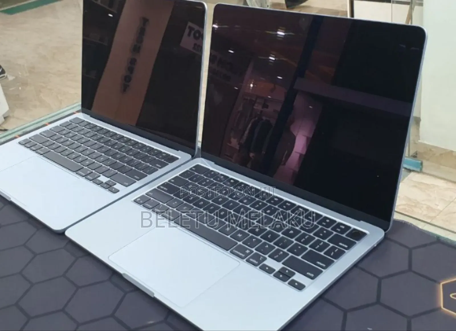 New Laptop Apple MacBook Air 2025 M4 13-inch 16GB Apple M4 SSD 256GB