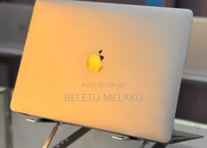 New Laptop Apple MacBook Air 2020 M1 16GB Apple M1 SSD 256GB