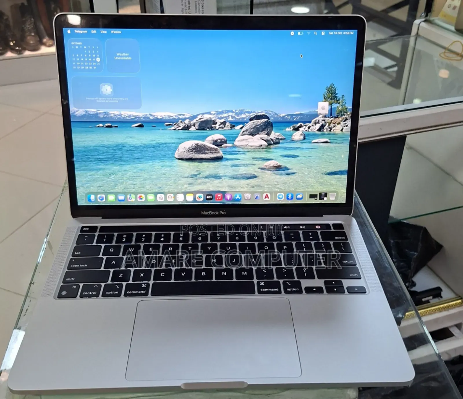 New Laptop Apple MacBook Pro 2022 M2 8GB Apple M2 SSD 512GB