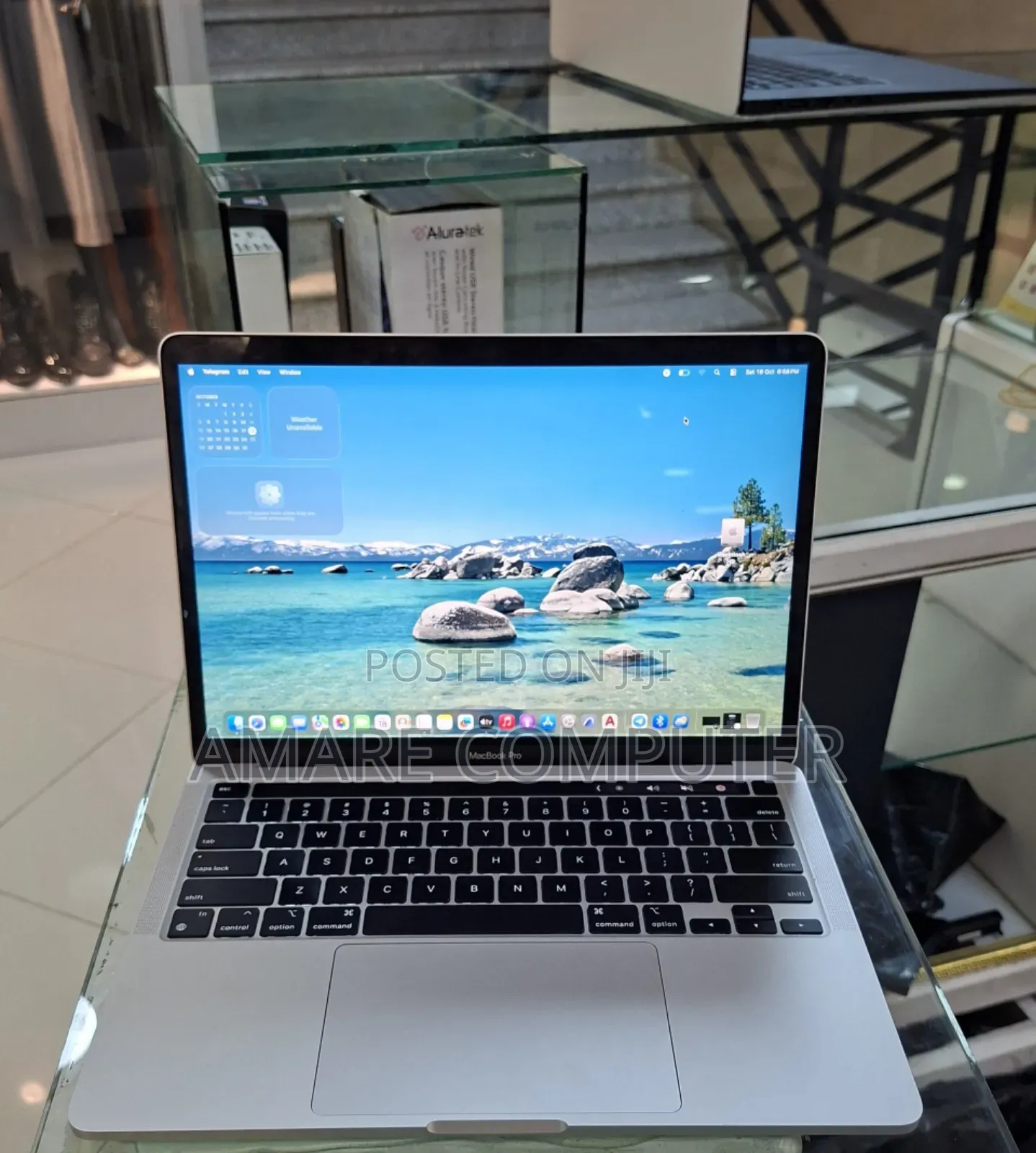New Laptop Apple MacBook Pro 2022 M2 8GB Apple M2 SSD 512GB