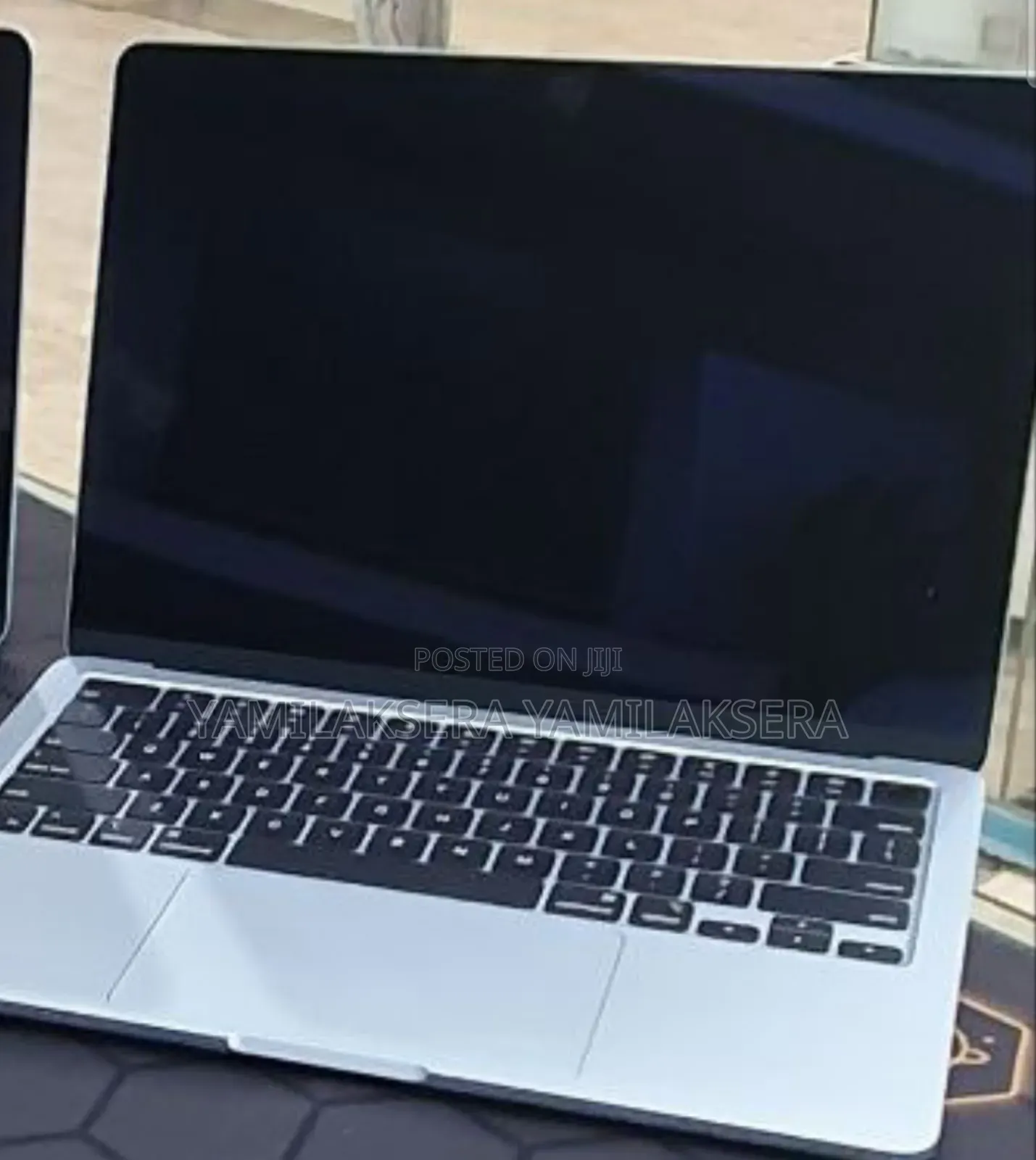 New Laptop Apple MacBook Air 2025 M4 13-Inch 16GB Apple M4 SSD 256GB