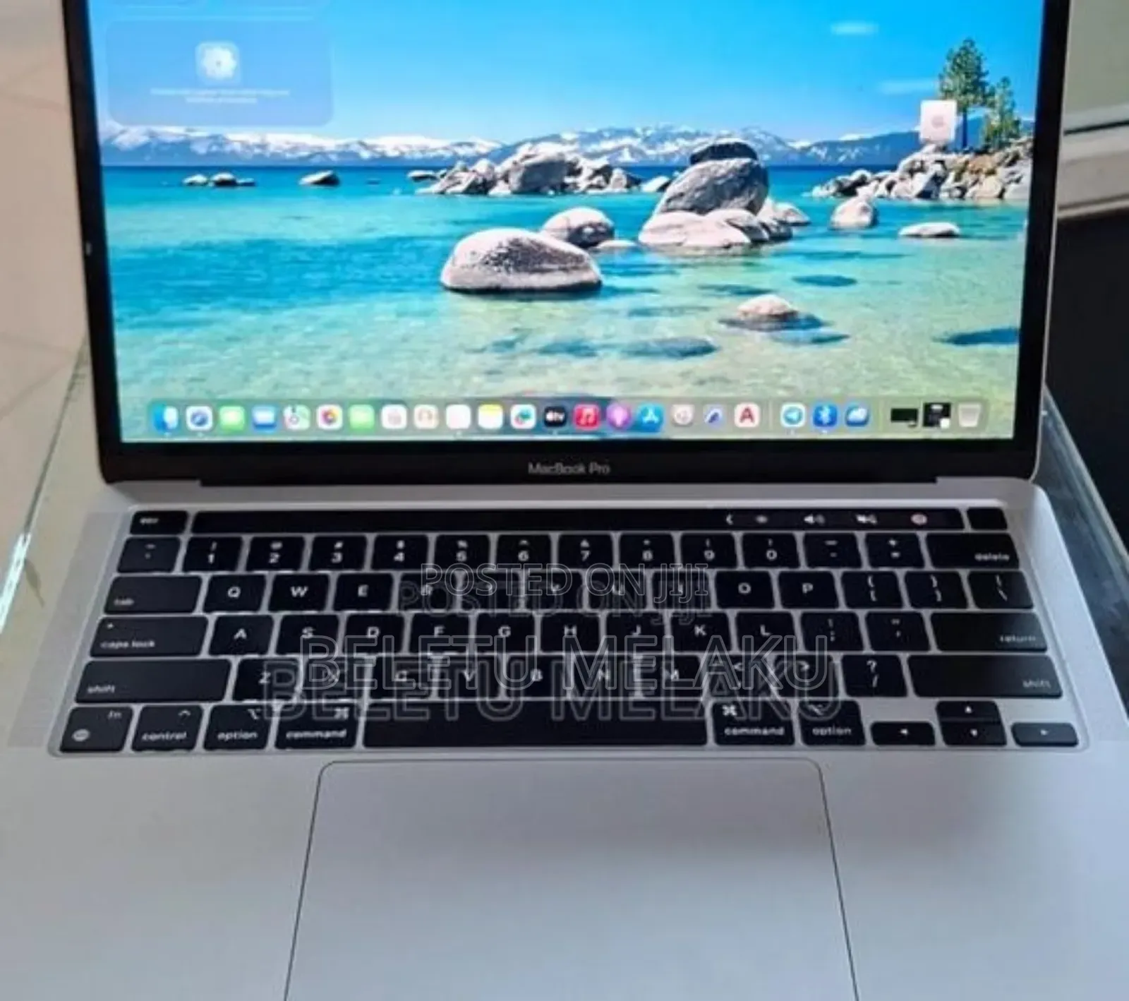 New Laptop Apple MacBook Pro 2022 M2 8GB Apple M2 SSD 512GB