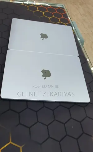 New Laptop Apple MacBook Air 2025 M4 13-Inch 16GB Apple M4 SSD 256GB