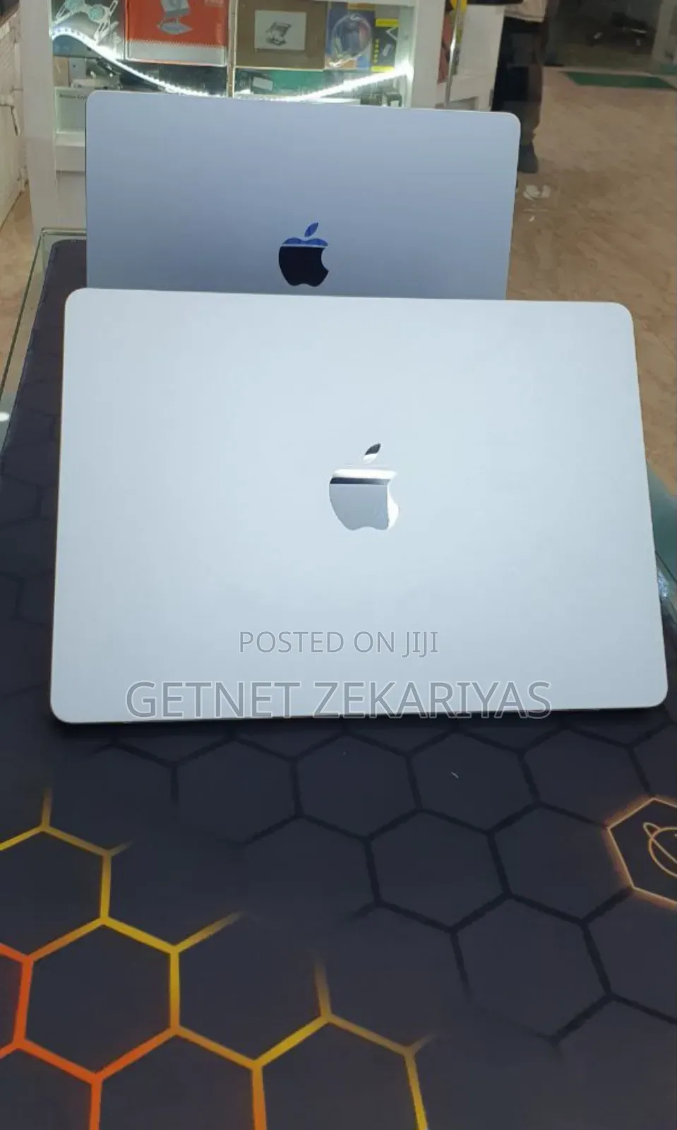 New Laptop Apple MacBook Air 2025 M4 13-Inch 16GB Apple M4 SSD 256GB