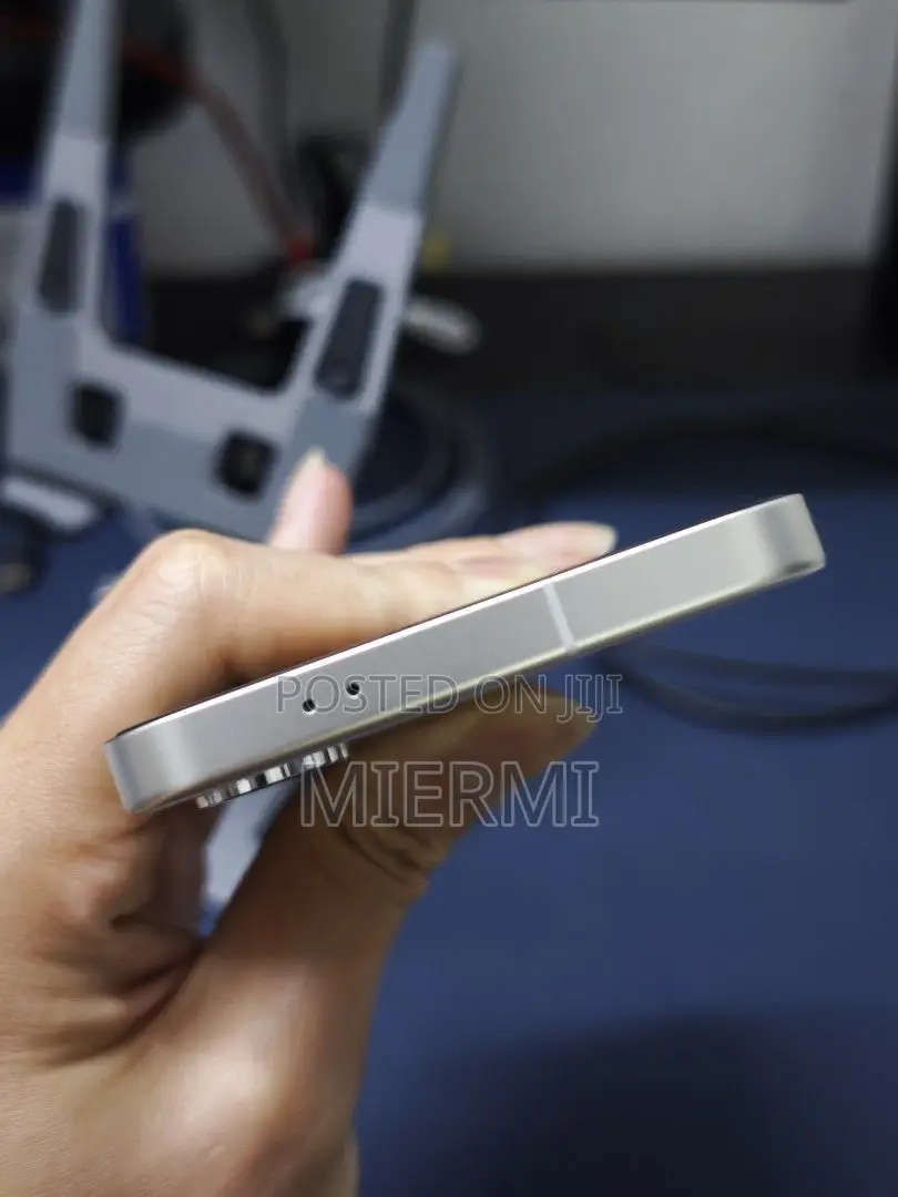 New Samsung Galaxy S24 256 GB White