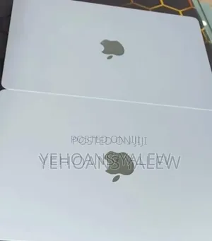 Photo - New Laptop Apple MacBook Air 2025 M4 13-inch 16GB Apple M4 SSD 256GB