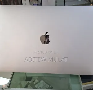 New Laptop Apple MacBook Pro 2022 M2 8GB Apple M2 SSD 512GB
