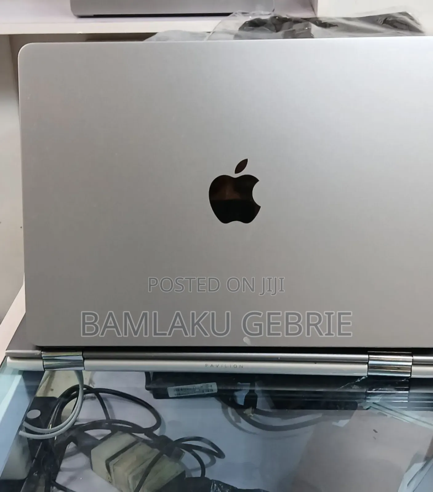 New Laptop Apple MacBook Air 2022 M2 8GB Apple M2 SSD 256GB