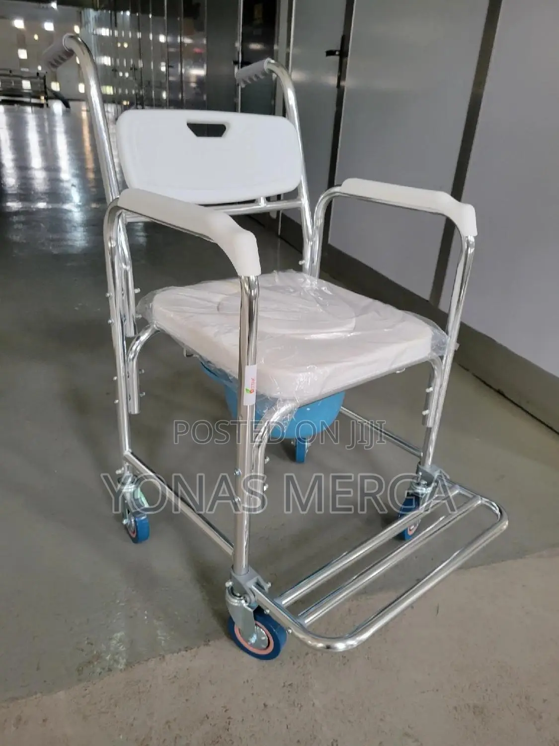 Commode Chair鵼¶Toileting or as a Safe and Comfortable凹工shower Chair