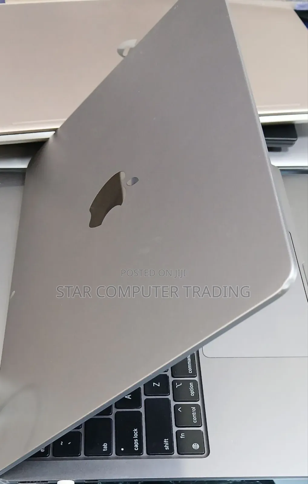 New Laptop Apple MacBook Air 2022 M2 8GB Apple M2 SSD 256GB