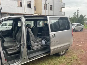 Hyundai Starex 2012 Silver