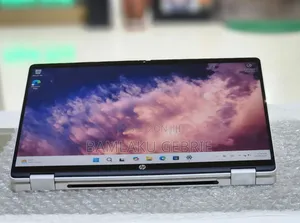 New Laptop HP OmniBook 5 Flip 16GB Intel Core 7 SSD 1T