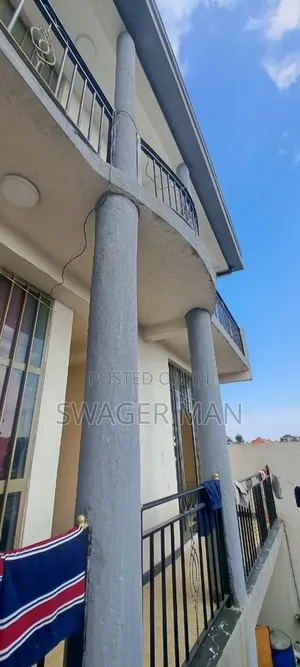 Furnished 7bdrm Townhouse/Terrace in Tafo, Yeka for sale