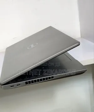 New Laptop Dell Precision 15 3551 32GB Intel Core I7 SSD 512GB