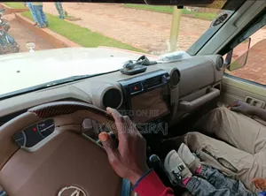 Toyota Land Cruiser 4.5 V8 TD 2016 Blue