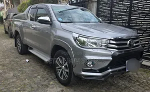 Toyota Hilux 2019 Silver