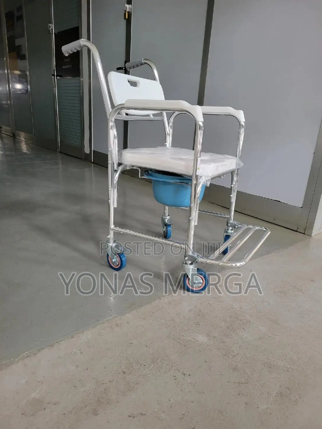 Commode Chair觀义showering/Toilet Chair嗣嗯confidently Holds Up to 150kg