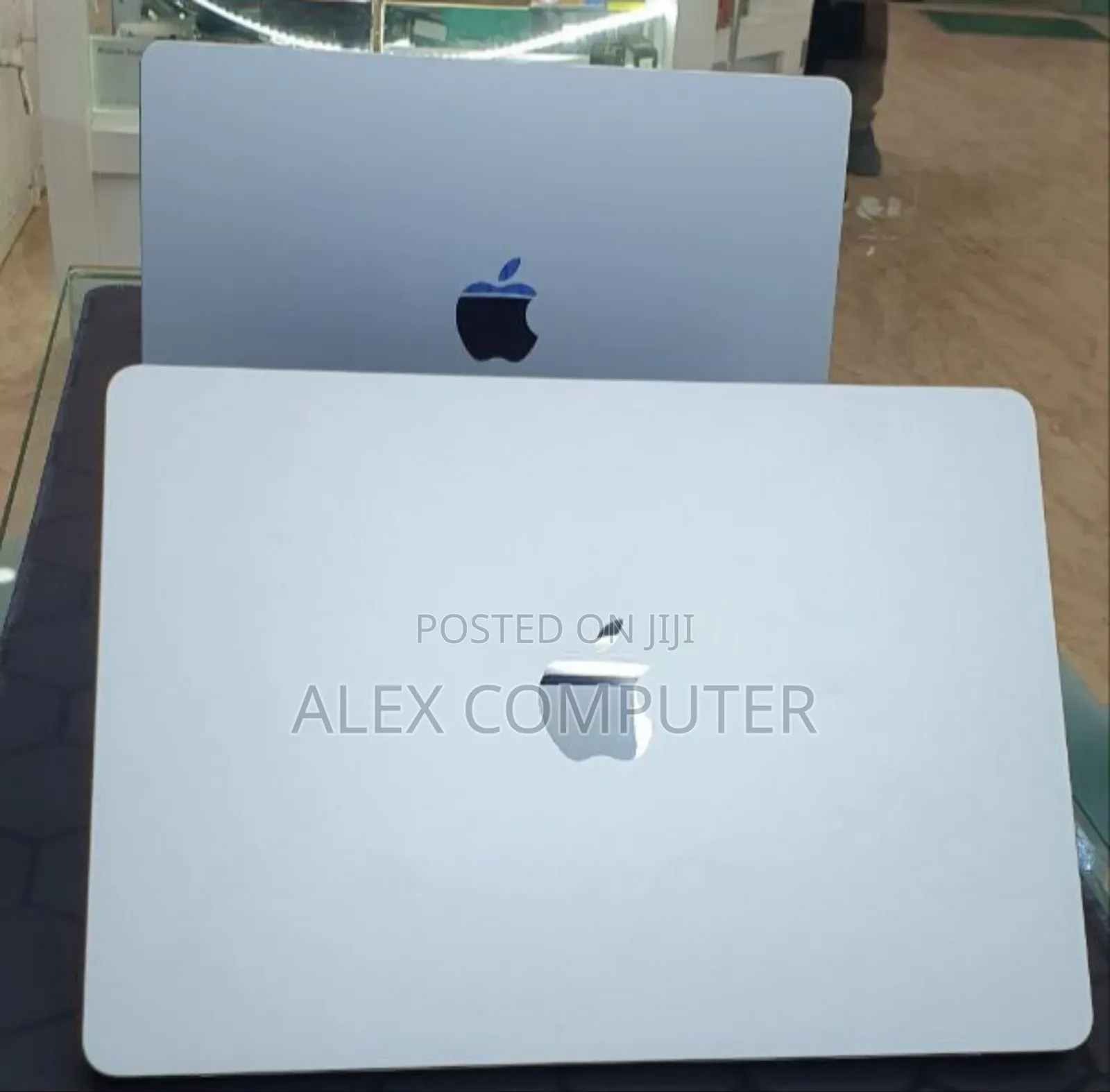 New Laptop Apple MacBook Air 2025 M4 13-Inch 16GB Apple M4 SSD 256GB