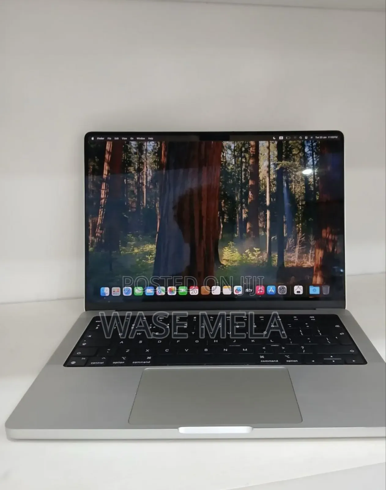 New Laptop Apple MacBook Pro M1 16GB Apple M1 Pro SSD 1T
