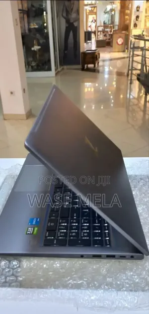 Photo - New Laptop HP ZBook 15 16GB Intel Core I5 SSD 512GB