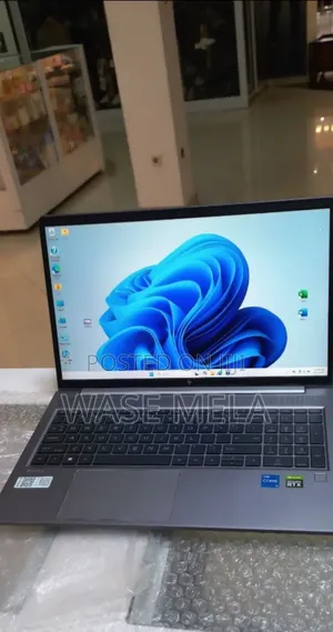 New Laptop HP ZBook 15 16GB Intel Core I5 SSD 512GB