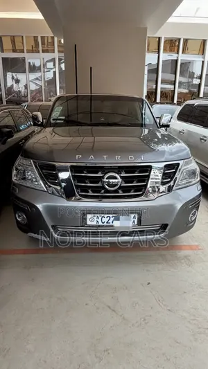 Photo - Nissan Patrol 2017 Gray