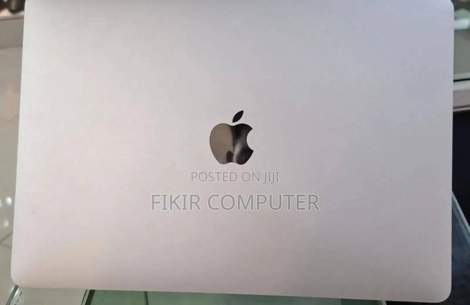 New Laptop Apple MacBook Air 2022 M2 8GB Intel Core M2 SSD 512GB