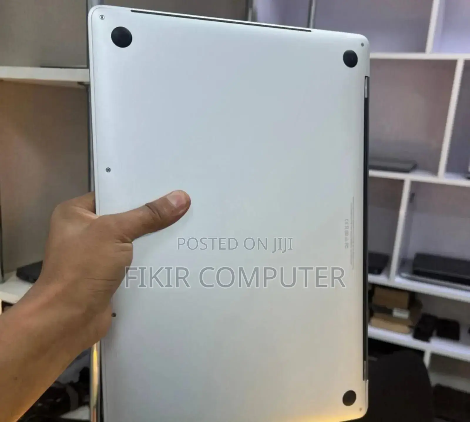 New Laptop Apple MacBook Pro 2019 32GB Intel Core I9 SSD 512GB