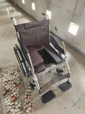 Commode Wheelchair奔走wheelchair奢望commode Wheelchair較高wheelchair